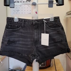 NWT KanCan Black Jeans shorts size Large